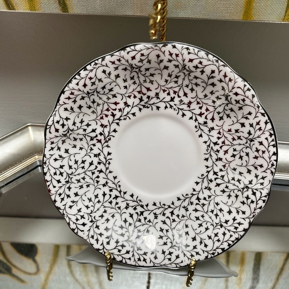 Queen Anne Bone China England Widemouth Teacup and Saucer 8 Silver - Picture 6 of 9